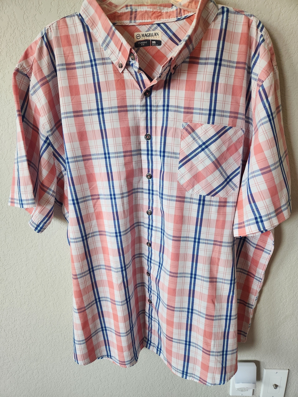 Magellan Outdoors Men's Pink & Blue Plaid Short-Sleeve Shirt